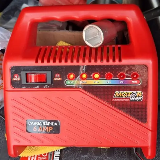 CARGADOR DE BATERIA PARA AUTO 6AH 6V-12V